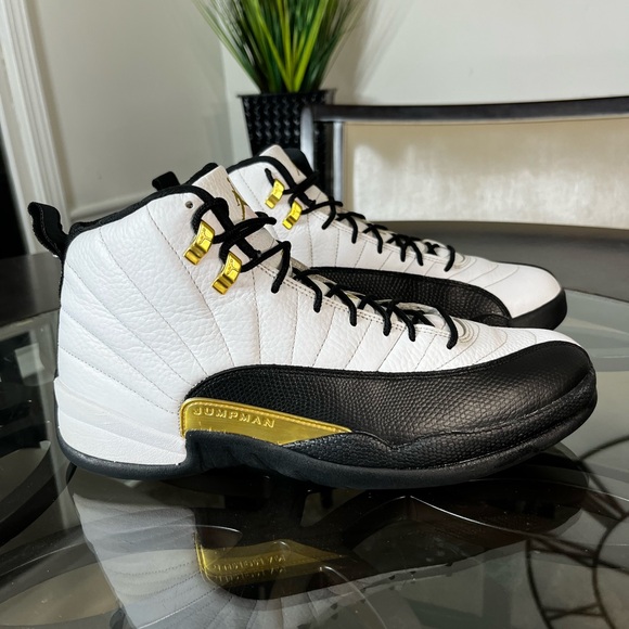 Nike Air Jordan Retro XII 12
Royalty Taxi White Gold Black
Sz 13 - Picture 2 of 5